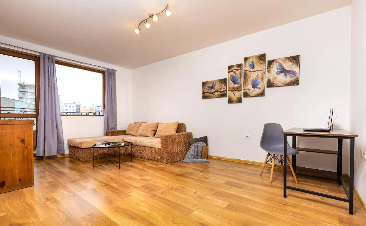 The Walnut 2Bd Apartment Plowdiw