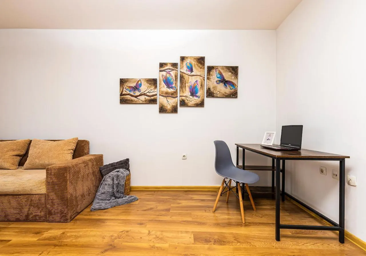 The Walnut 2Bd Apartment Plowdiw